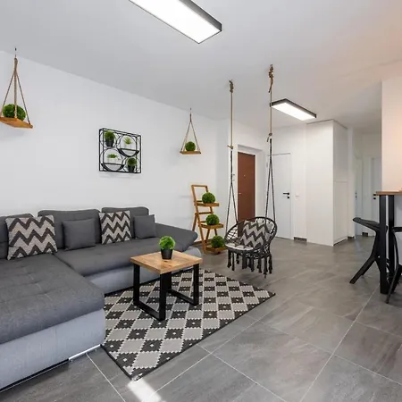 Lo&ti Apartment